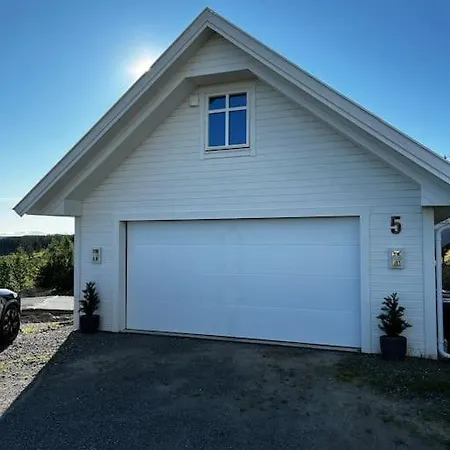 Ny Og Moderne Studioleilighet Med Elbil Lading Daire
